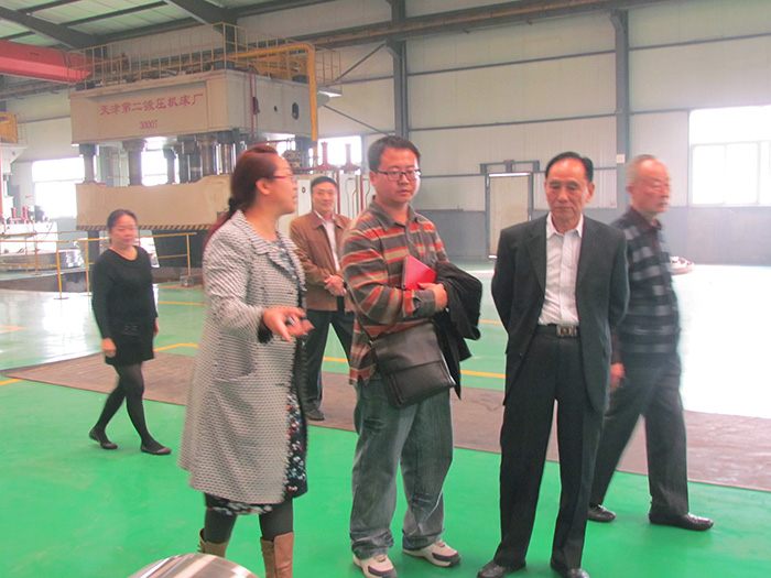 ȫ�����ͽ�ѧ���쵼��ר�ҵ���˾ݰ��ָ��