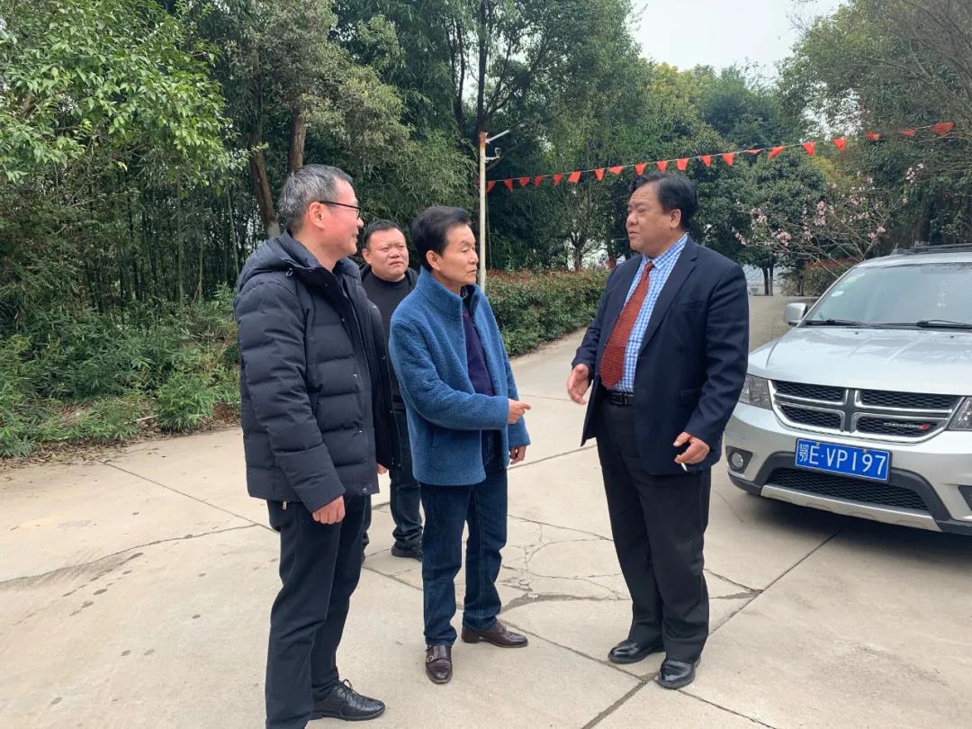 �˲��������ۻ����Ƽ��������޹�˾�ܹ���ʦ�ָߣ���һ�����ھ����糤��������붭�³����Ѻý�̸