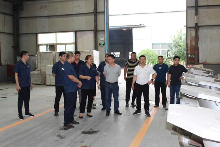 �ι���������