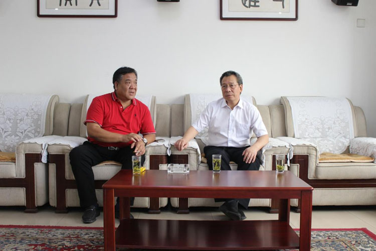 ���³���������������᳤һ����̸